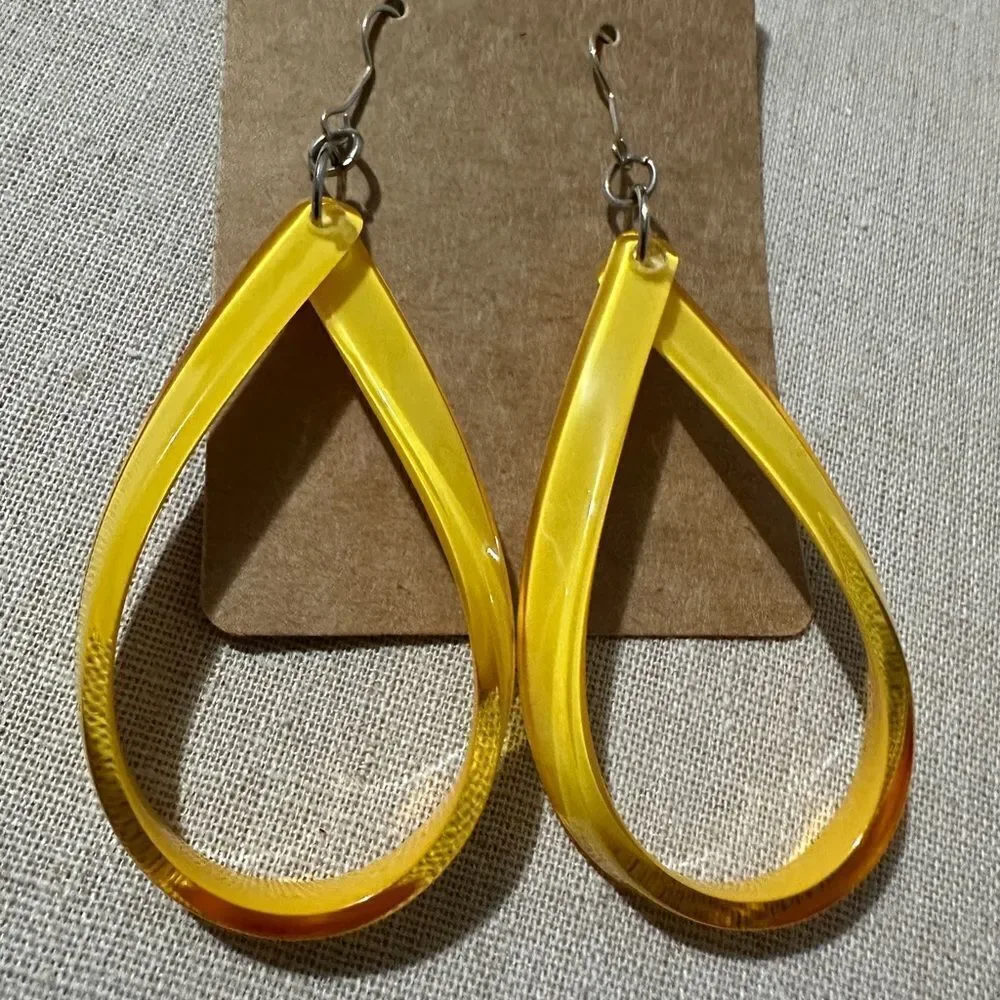 N/A bold yellow
